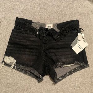 Denim URBAN OUTFITTERS shorts